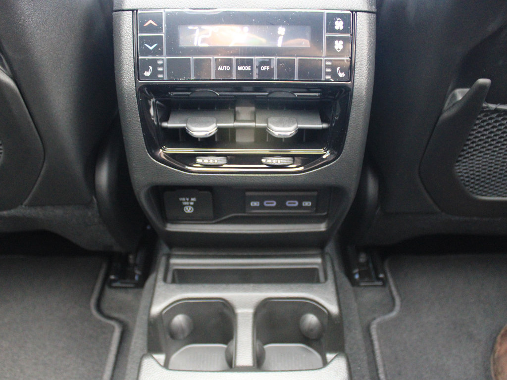 New 2026 Jeep Grand Cherokee L Limited w/ Limited Altitude Package AWD/4WD image 31
