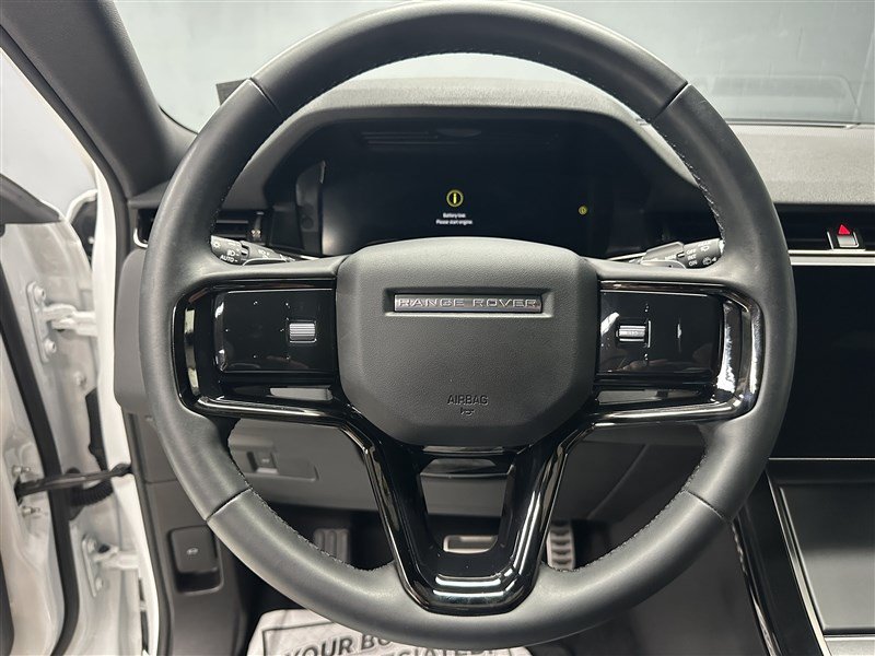 Used 2024 Land Rover Range Rover Evoque Dynamic SE AWD/4WD image 21