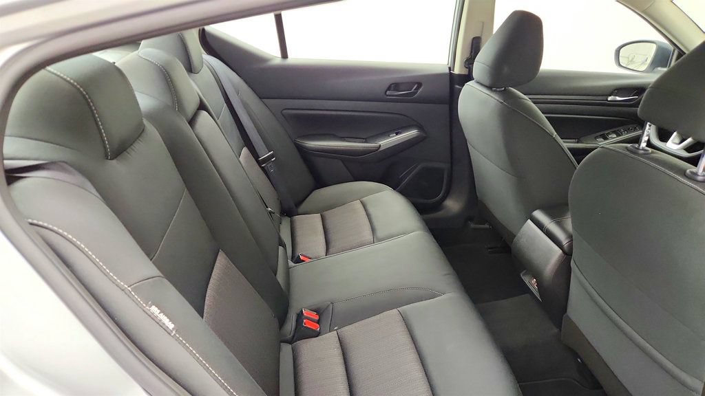 Used 2024 Nissan Altima 2.5 SV FWD image 22