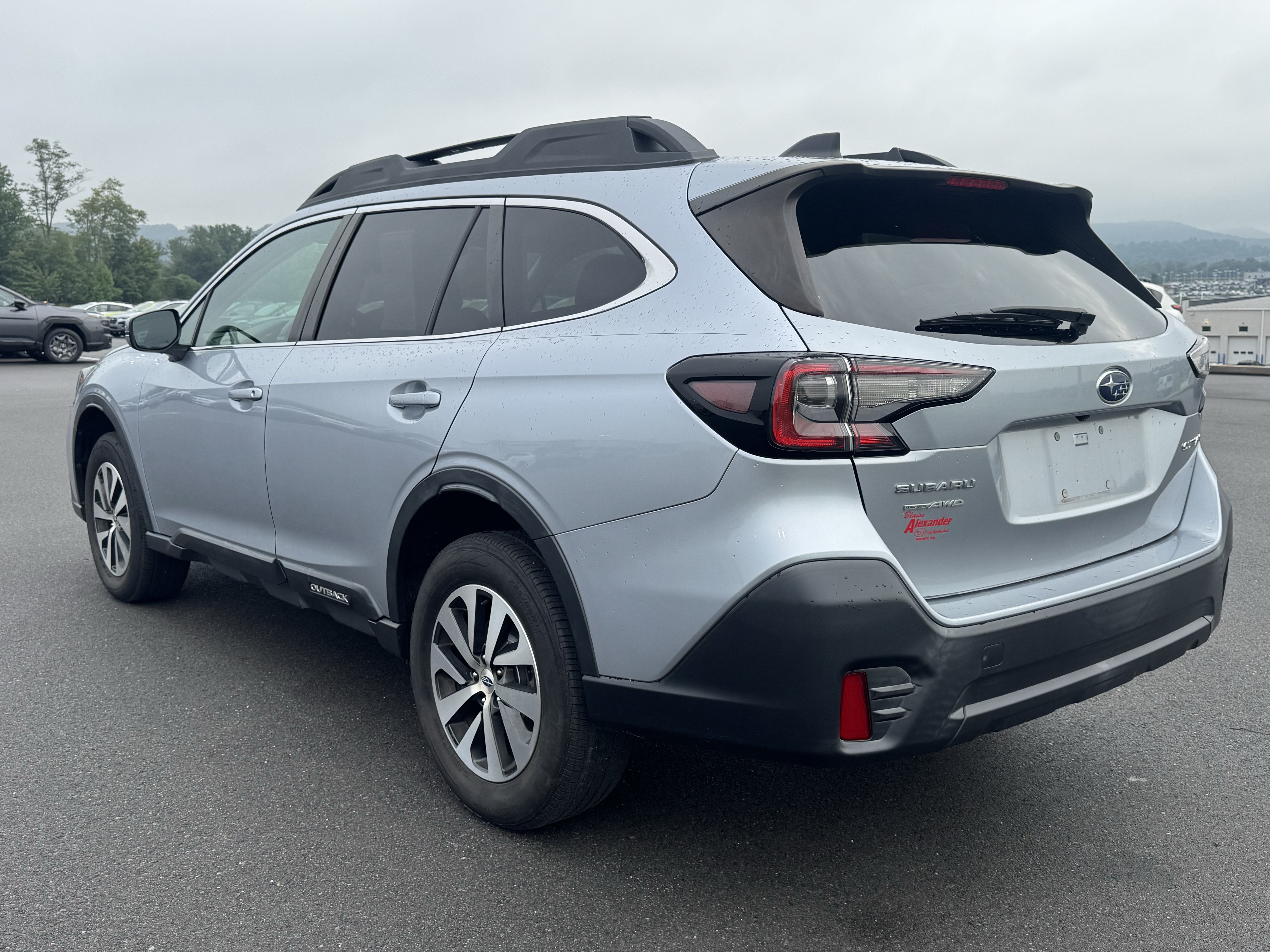Used 2021 Subaru Outback Premium AWD/4WD image 9