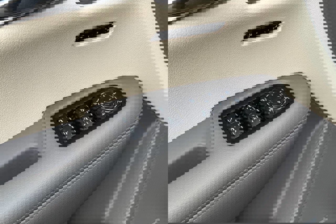 Used 2020 Cadillac XT6 Premium Luxury image 26