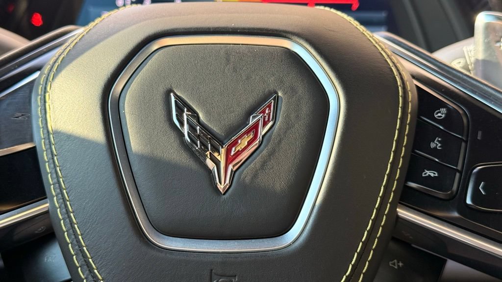 Used 2021 Chevrolet Corvette Stingray Premium Conv w/ Z51 Performance Package RWD image 18