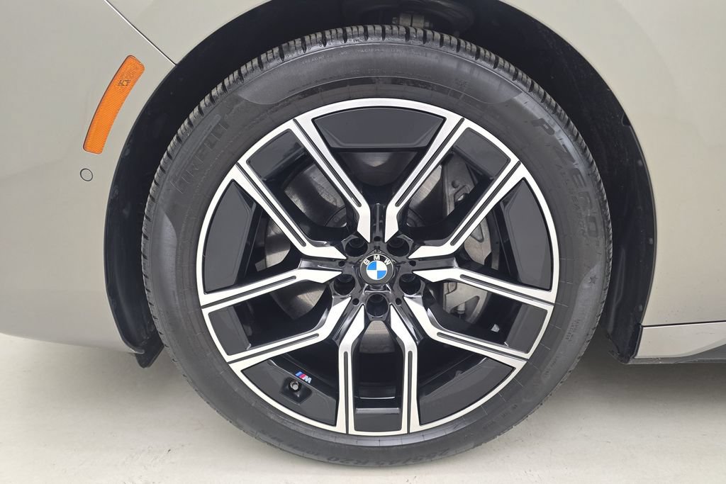 Certified 2023 BMW 760i xDrive w/ Luxury Rear Seating Package AWD/4WD image 11