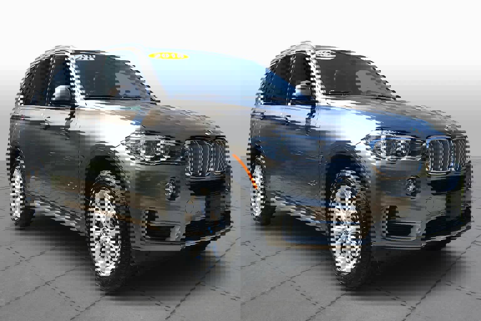 Used 2018 BMW X5 xDrive40e image 2