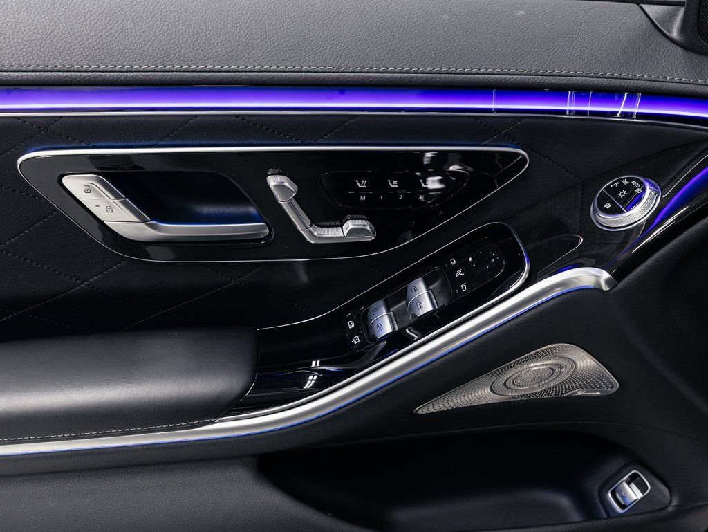 Used 2023 Mercedes-Benz S 580e 4MATIC Sedan image 6