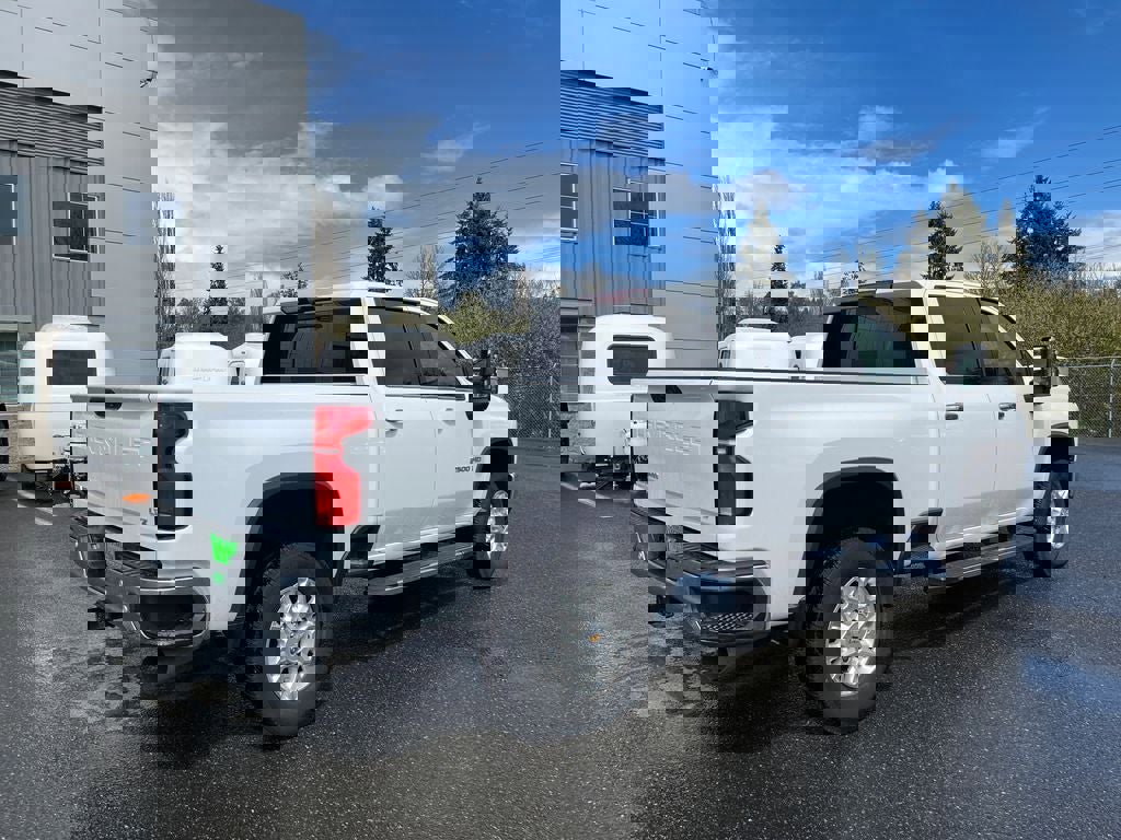 Used 2024 Chevrolet Silverado 2500 LTZ w/ LTZ Premium Package image 6