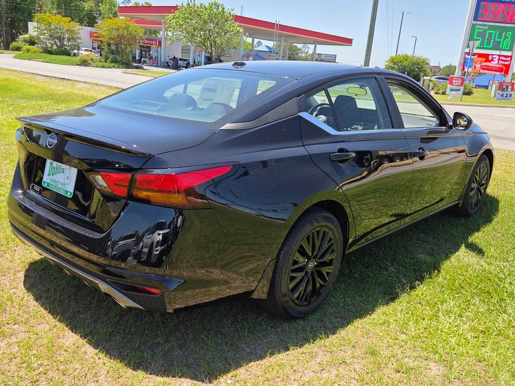 New 2026 Nissan Altima 2.5 SV FWD image 12