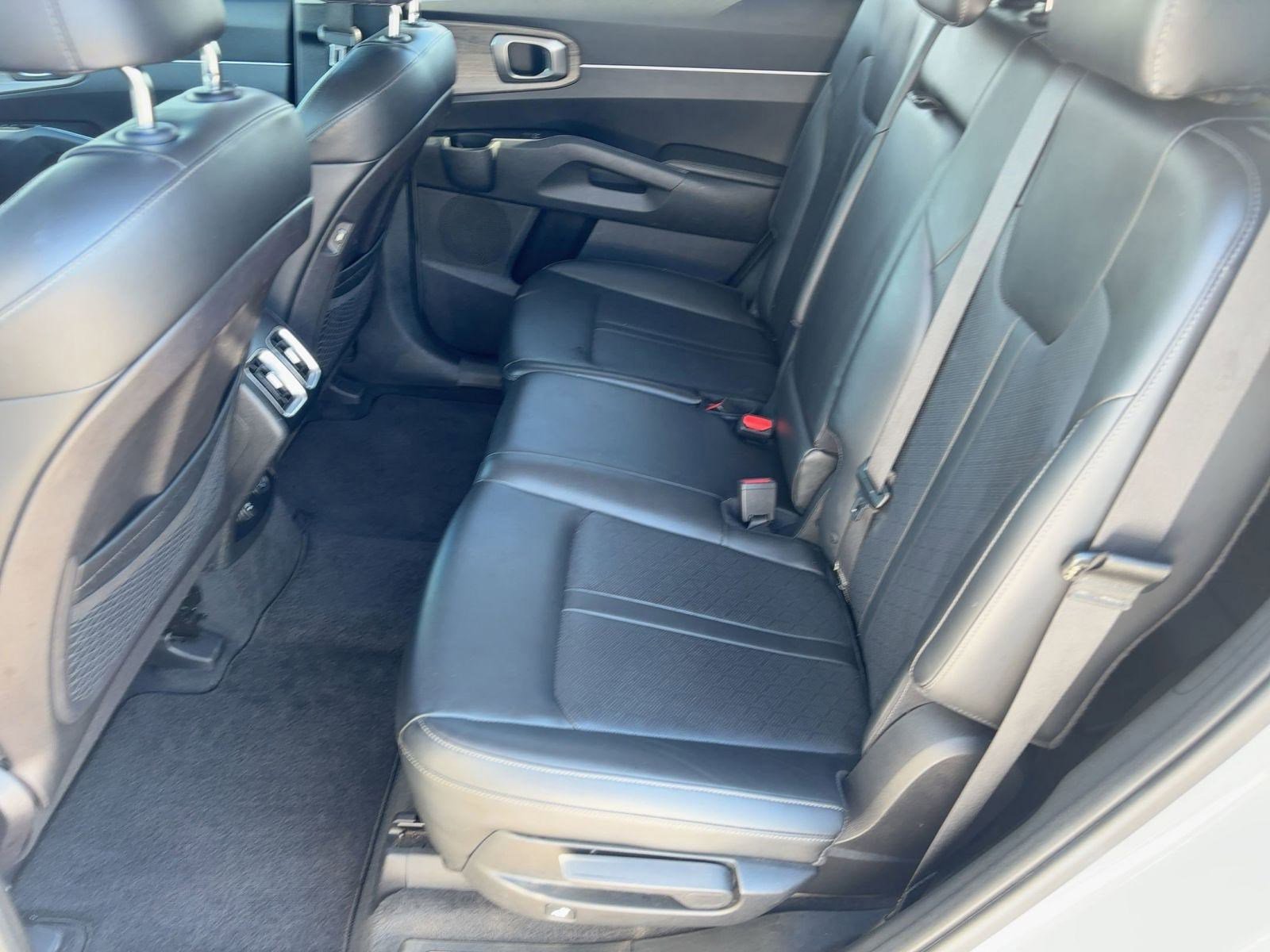 Used 2022 Kia Sorento S w/ Panoramic Sunroof Package image 15