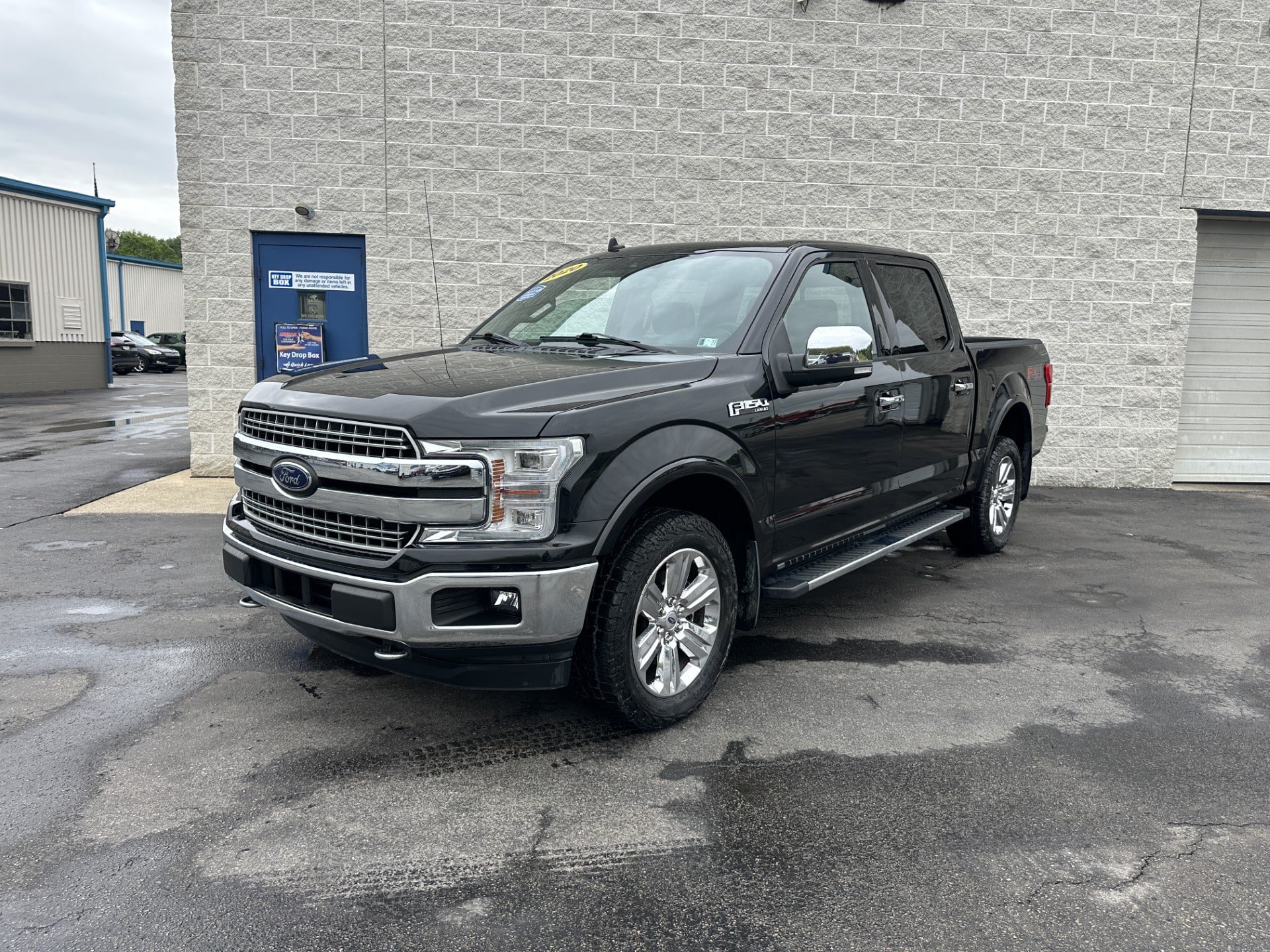 Used 2020 Ford F150 Lariat w/ Equipment Group 502A Luxury AWD/4WD image 2