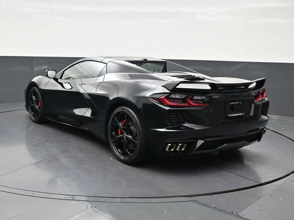 Used 2021 Chevrolet Corvette Stingray Premium Conv w/ Z51 Performance Package RWD image 3