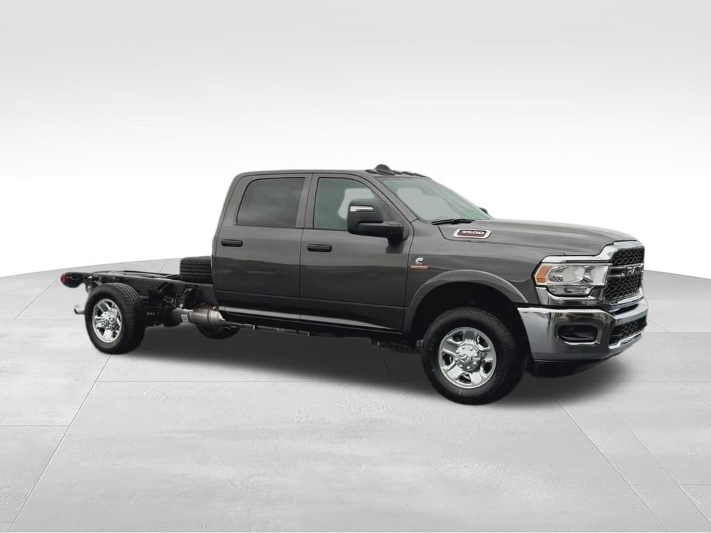 New 2024 RAM 3500 Tradesman w/ Chrome Appearance Group AWD/4WD image 3