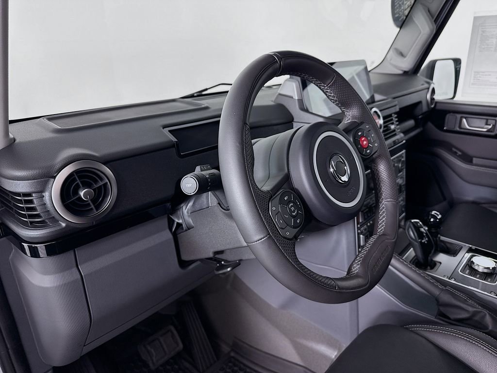 Used 2025 INEOS Grenadier Base image 4