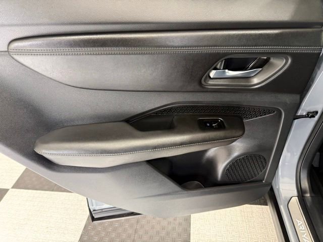 Used 2024 Nissan Ariya FWD image 16