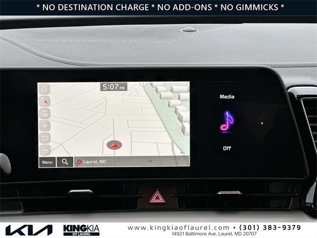 Used 2025 Kia Sportage EX image 3