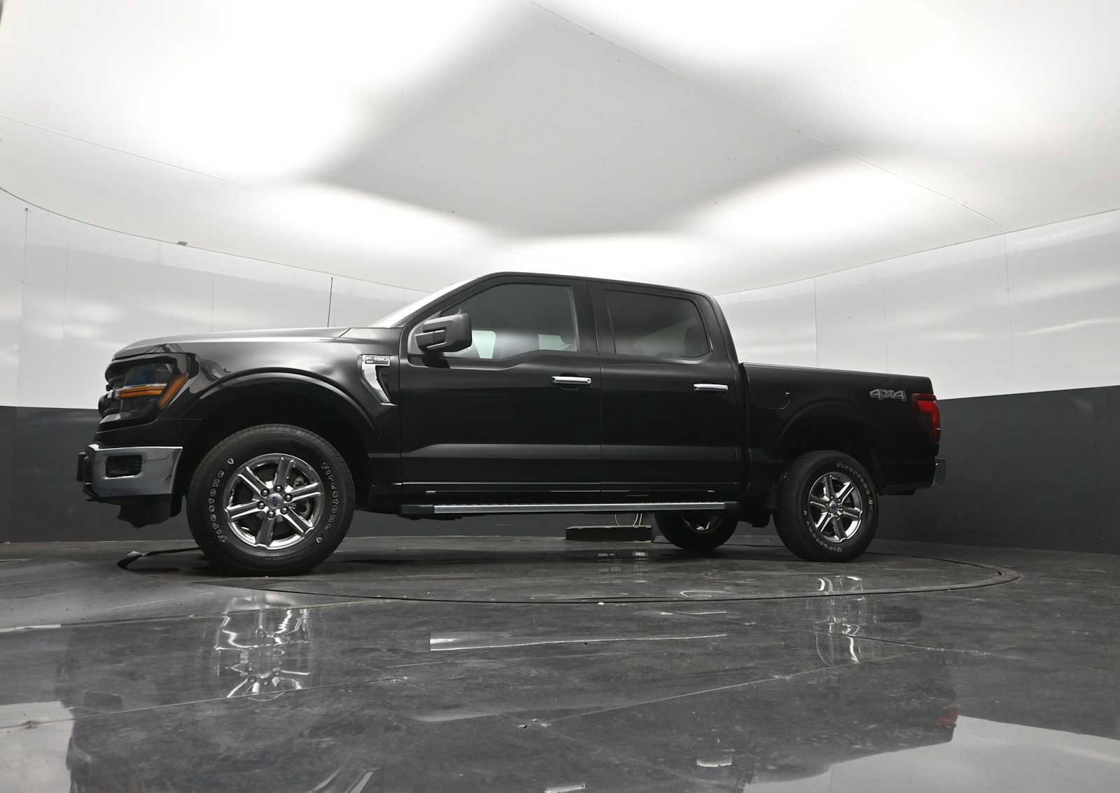 Used 2025 Ford F150 XLT w/ Equipment Group 301A Standard AWD/4WD image 42