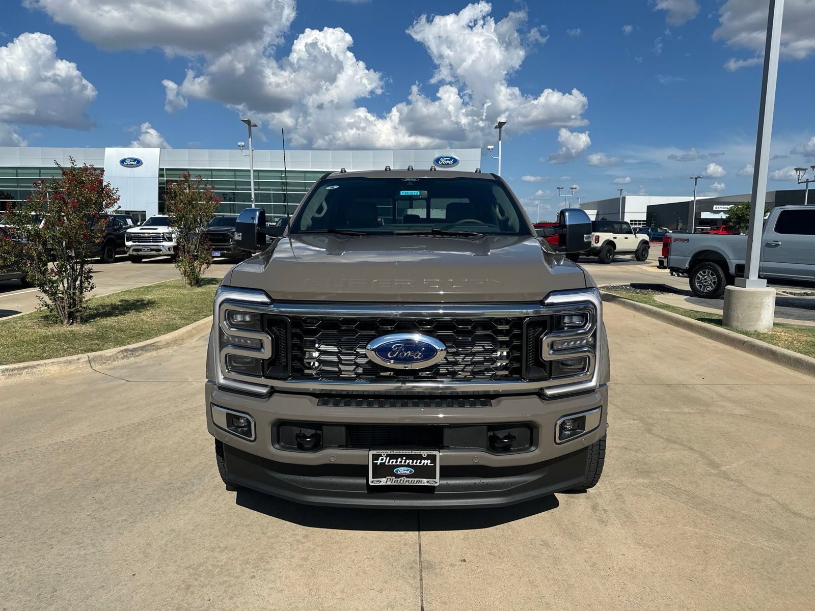New 2026 Ford F450 Platinum w/ Platinum Plus Package AWD/4WD image 8