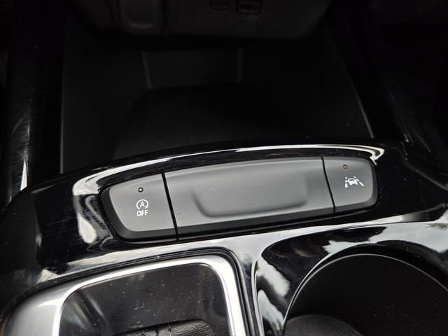 Used 2025 Chevrolet Trax LT FWD image 27