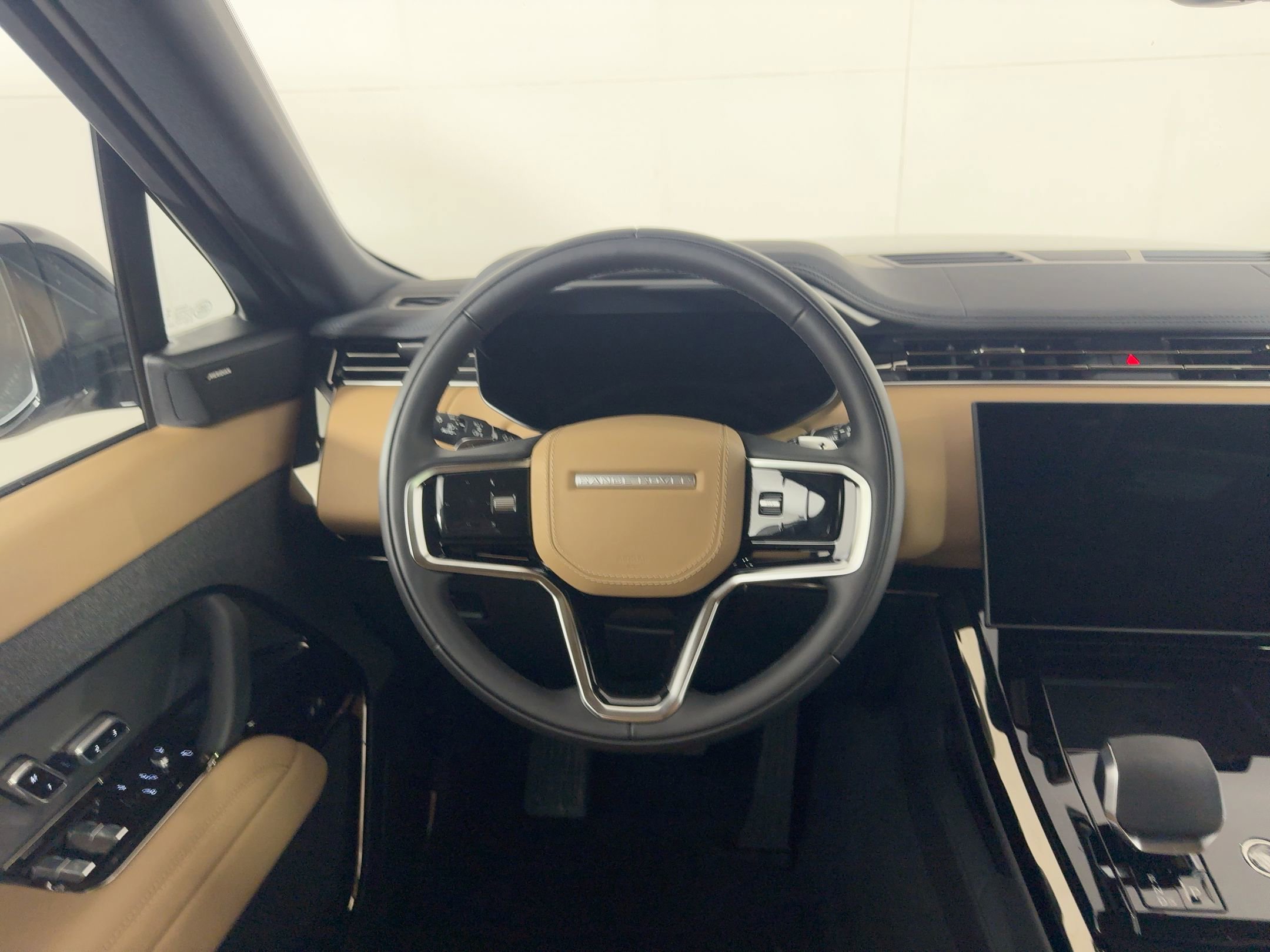 New 2026 Land Rover Range Rover Sport SE image 15