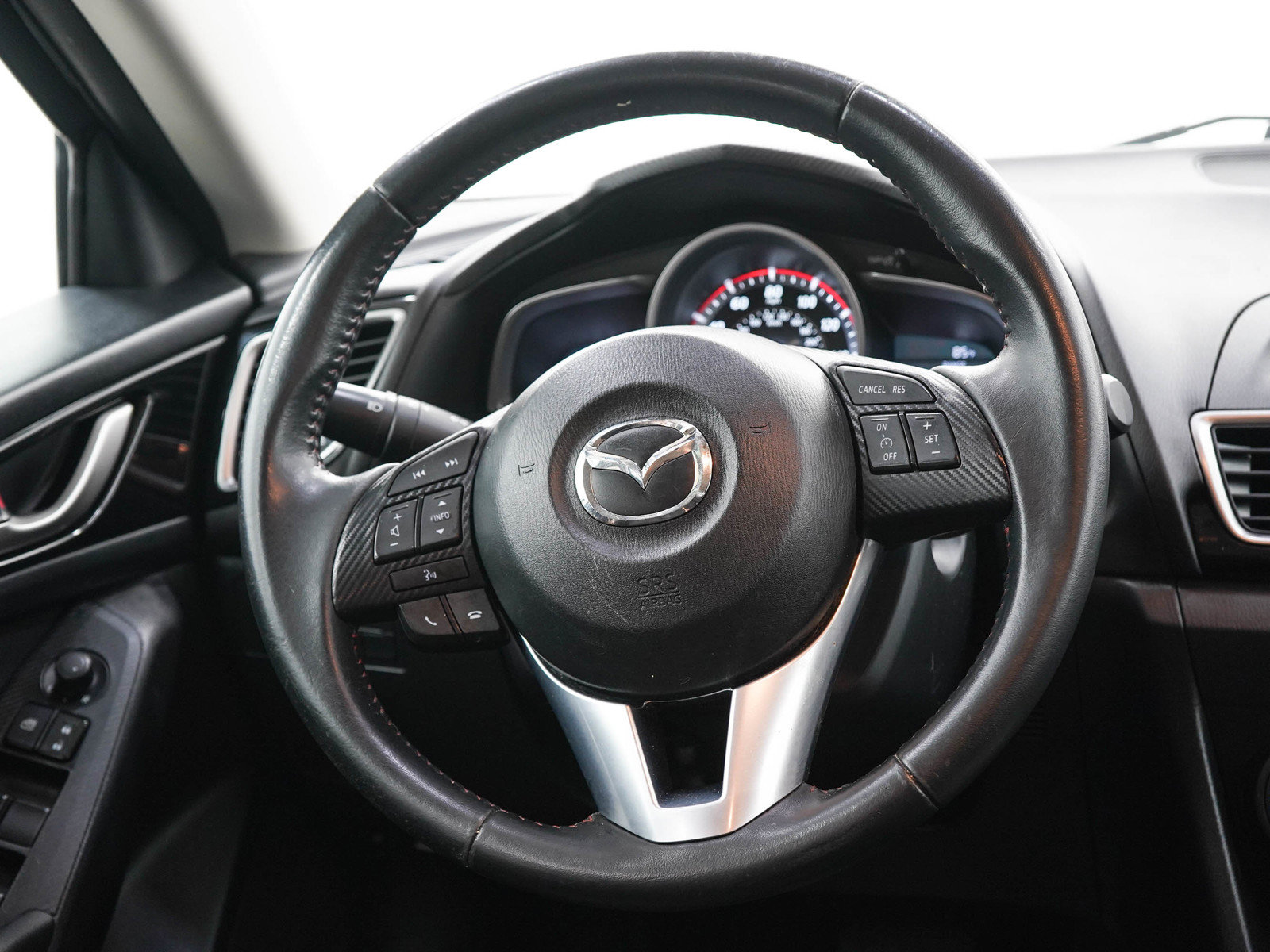 Used 2015 MAZDA MAZDA3 i Touring FWD image 15