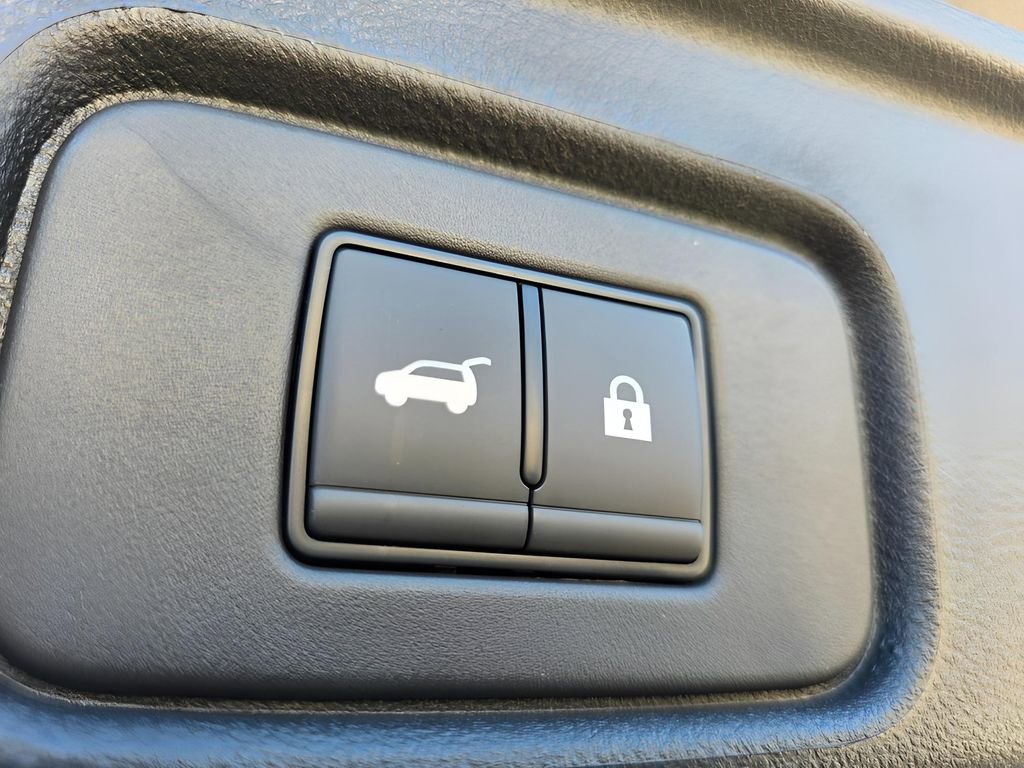 New 2026 Nissan Pathfinder SL image 8