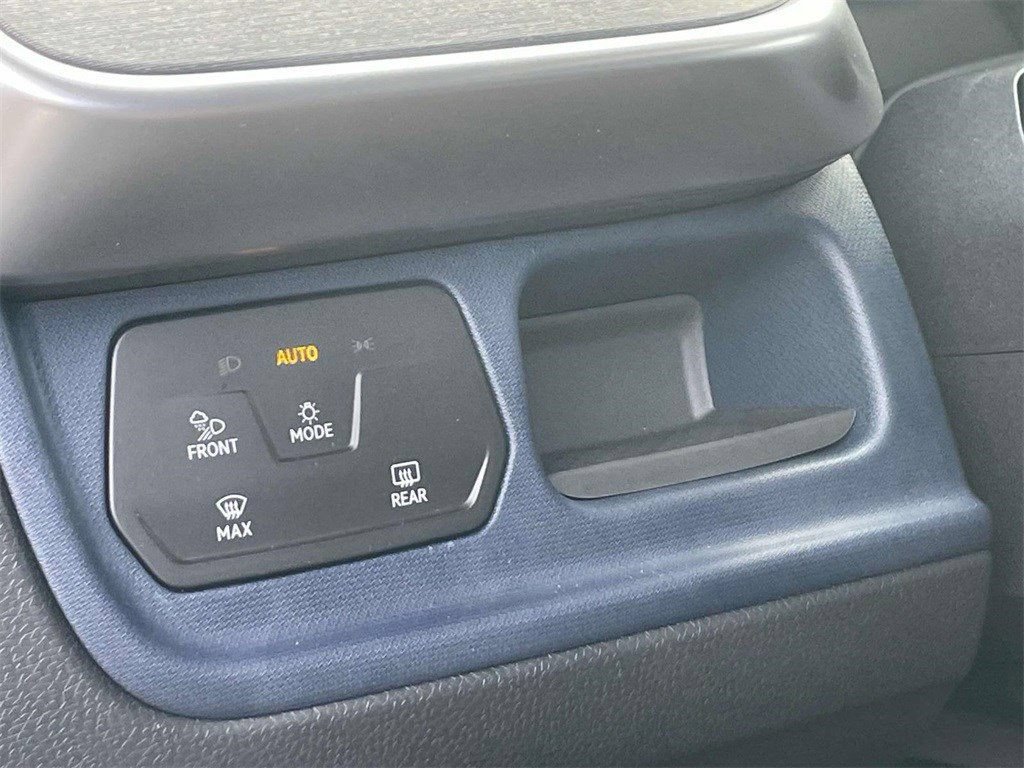 New 2025 Volkswagen ID. Buzz Pro S RWD image 19