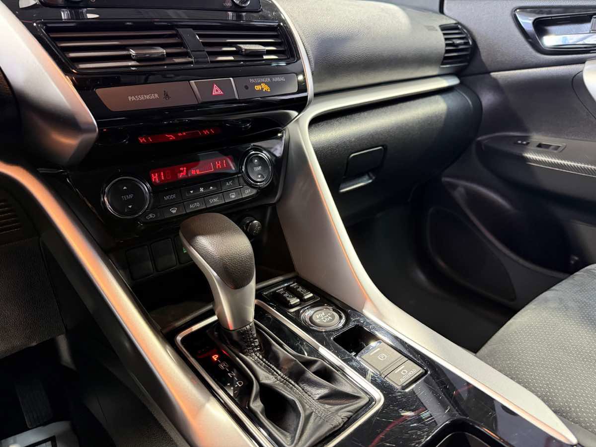 Used 2025 Mitsubishi Eclipse Cross SE image 19