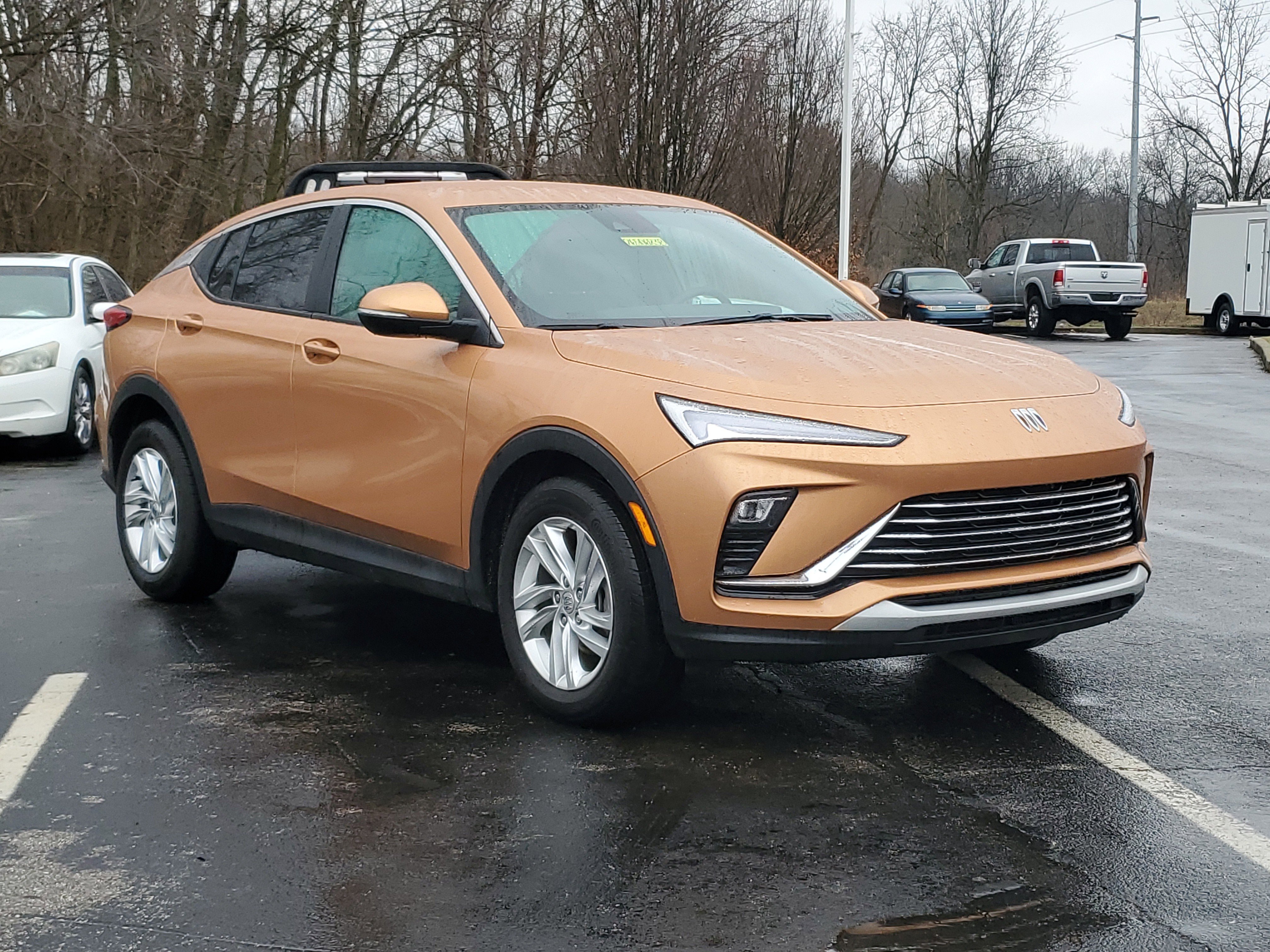 Used 2024 Buick Envista Preferred w/ Advanced Safety Package image 1