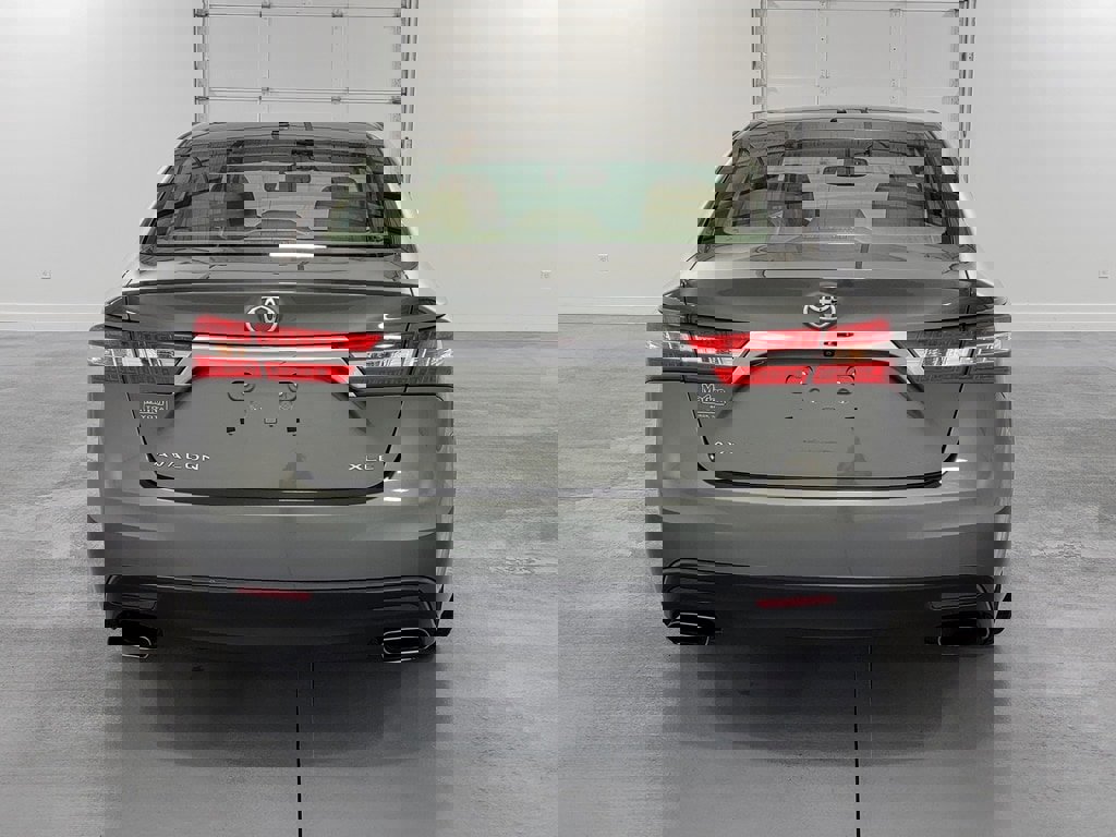 Used 2014 Toyota Avalon XLE Touring image 8