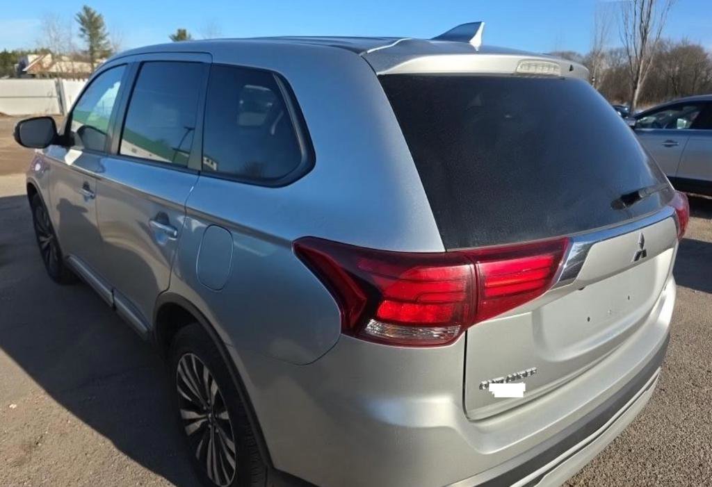 Used 2020 Mitsubishi Outlander ES image 7