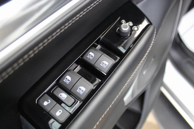 Used 2022 Jeep Wagoneer Series II w/ Advanced All Terrain Group image 11