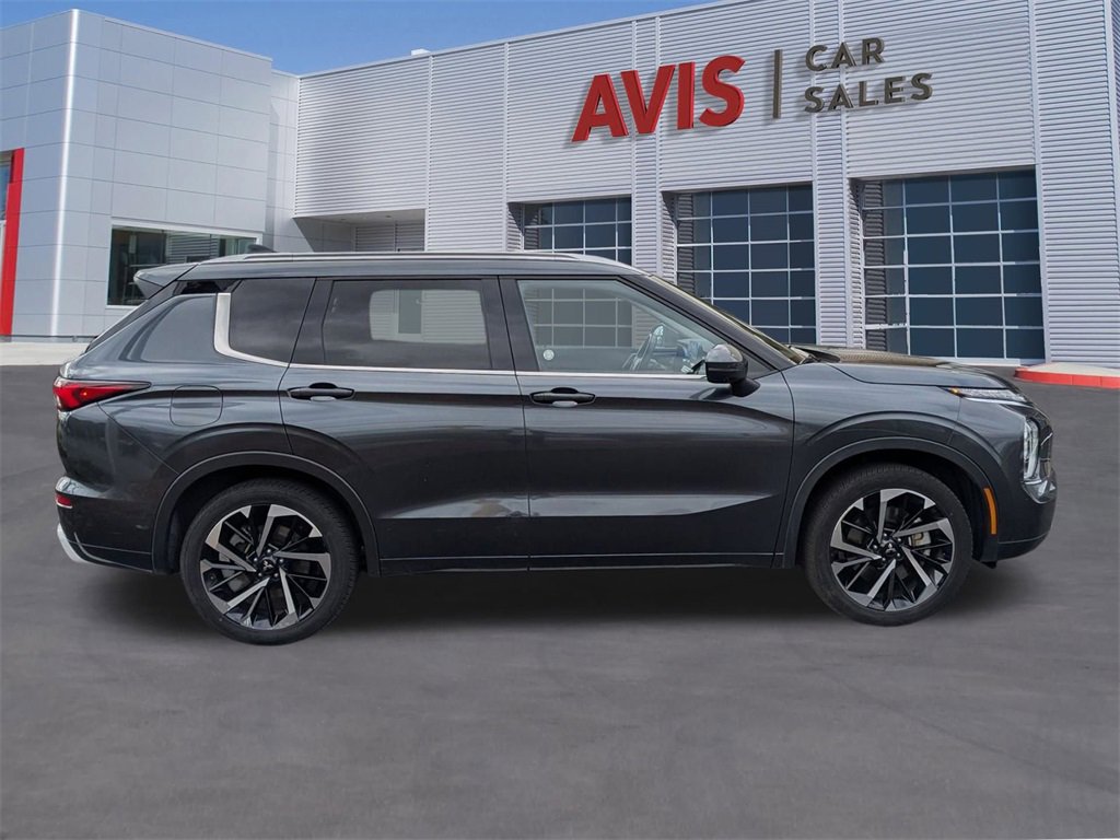 Used 2024 Mitsubishi Outlander SEL image 9