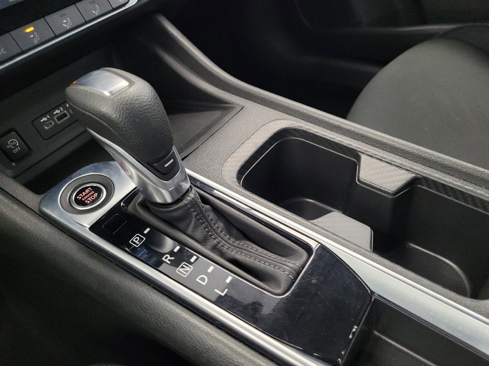 Used 2024 Nissan Sentra SV FWD image 26