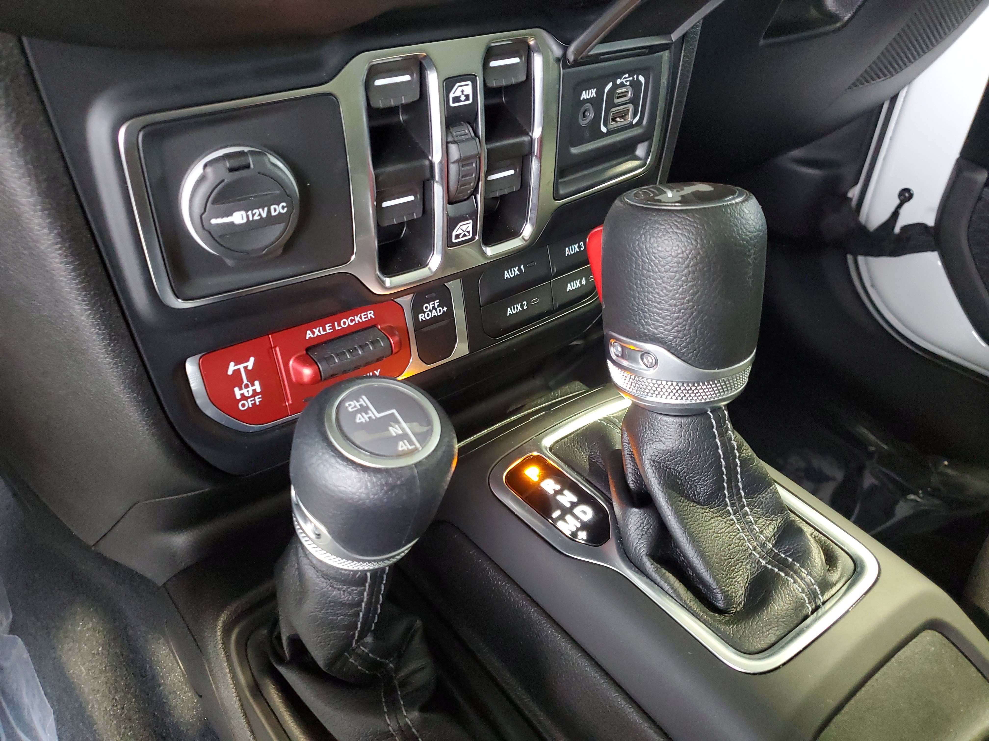 Used 2024 Jeep Wrangler Unlimited Sport AWD/4WD image 29