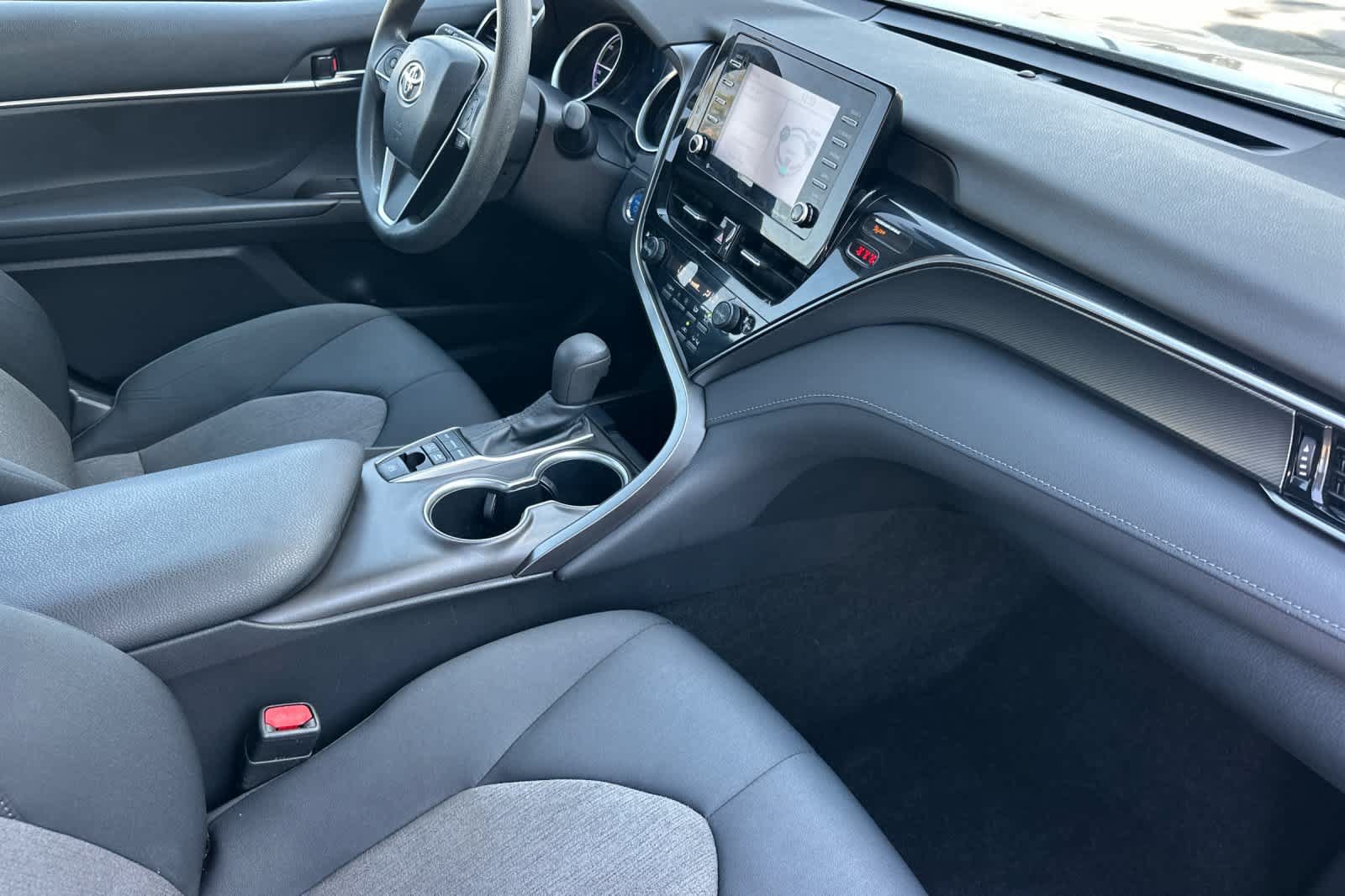 Used 2021 Toyota Camry LE FWD image 13