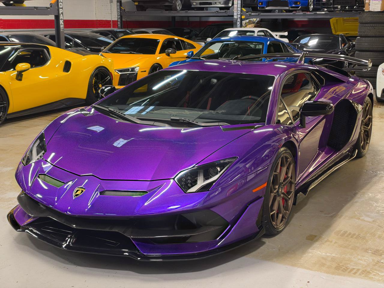 Used 2020 Lamborghini Aventador SVJ AWD/4WD image 11