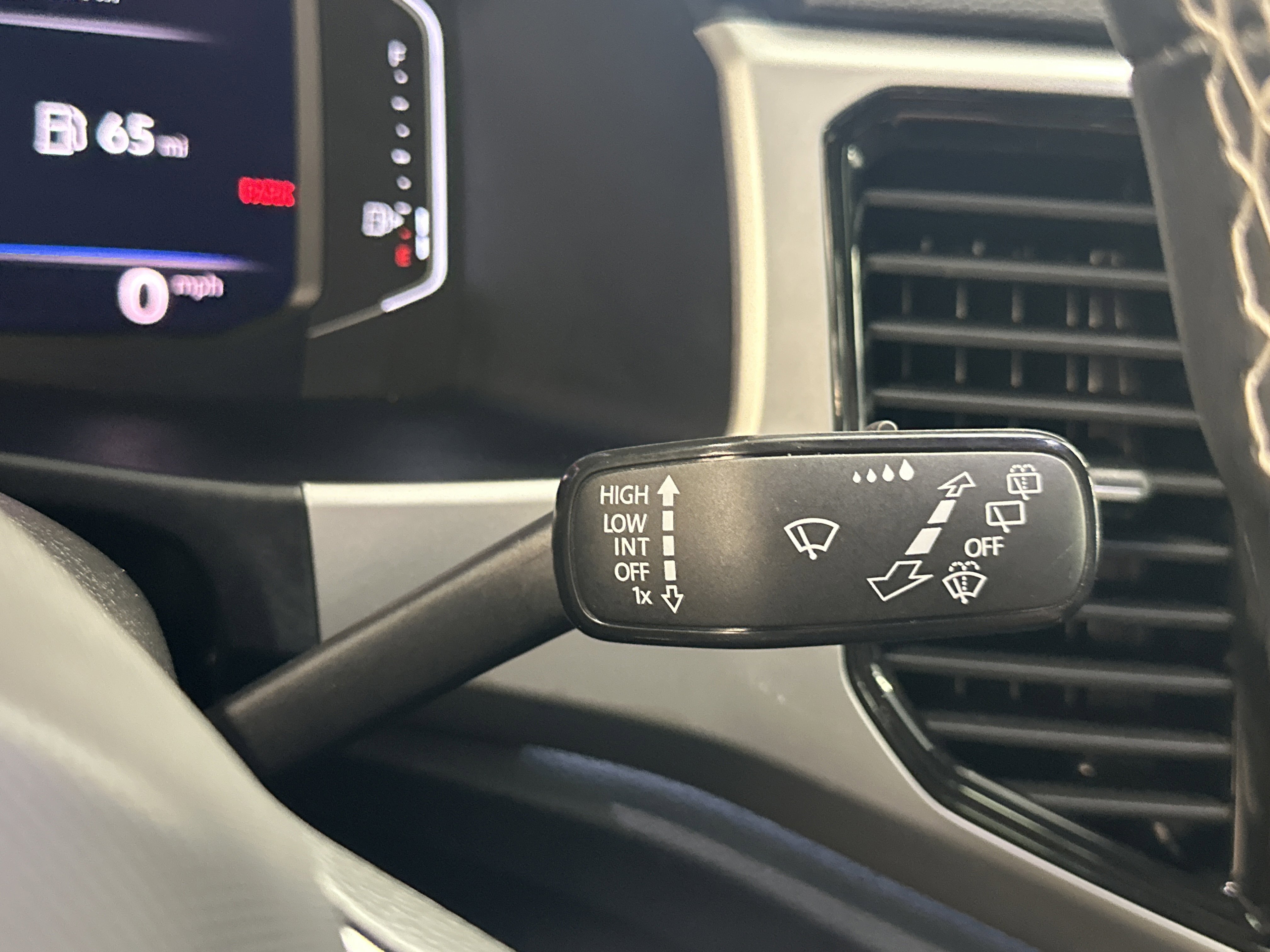 Used 2023 Volkswagen Atlas Cross Sport SEL image 38