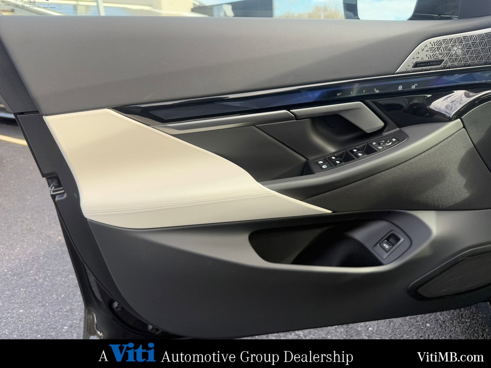 Used 2025 BMW i5 M60 w/ Executive Package image 16