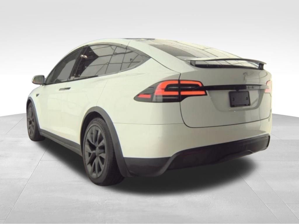Used 2022 Tesla Model X image 8