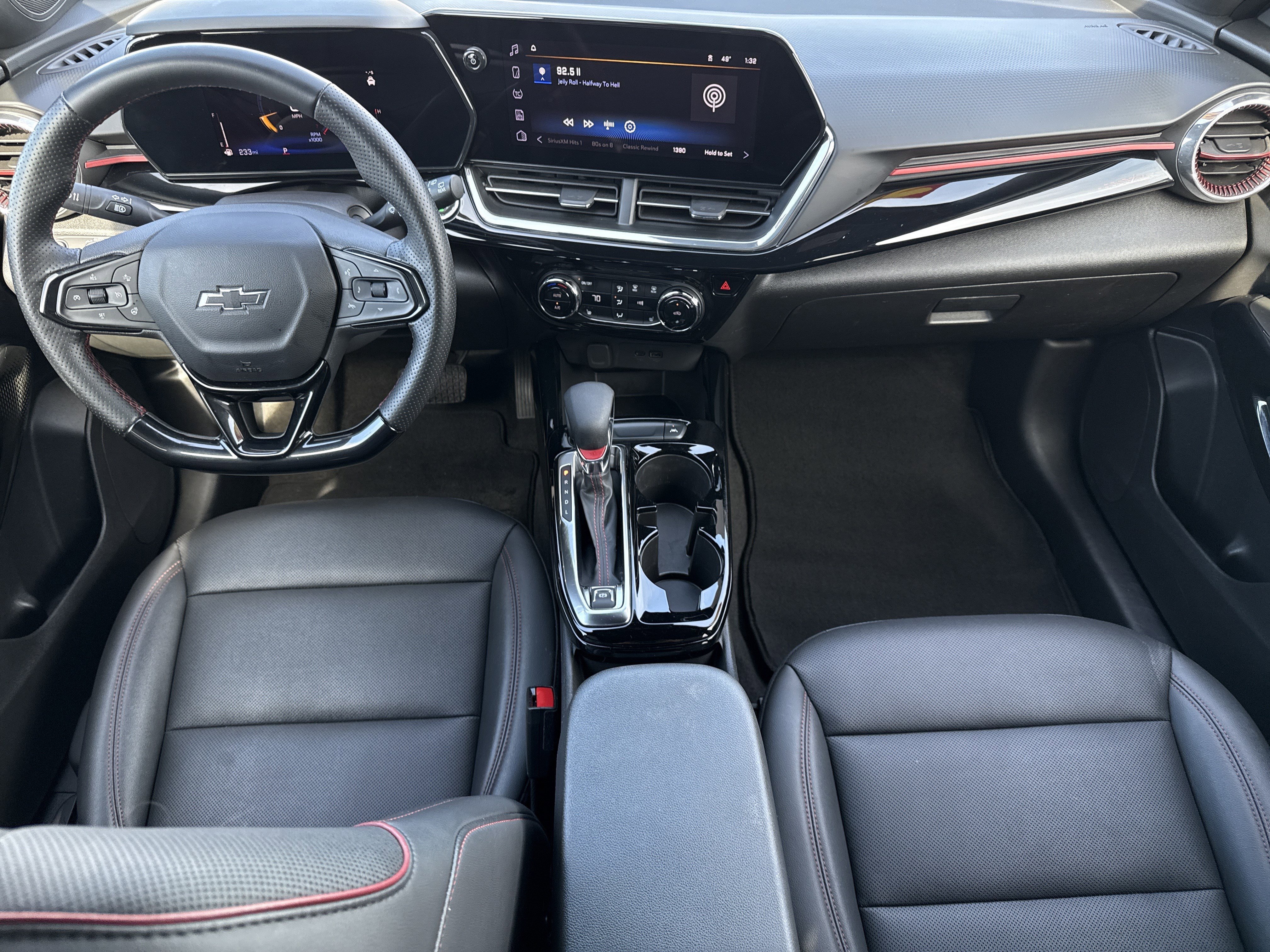 Certified 2025 Chevrolet Trax RS w/ Driver Confidence Package image 33