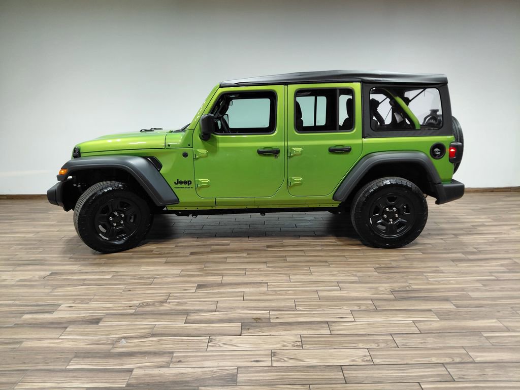 Used 2025 Jeep Wrangler Unlimited Sport AWD/4WD image 17