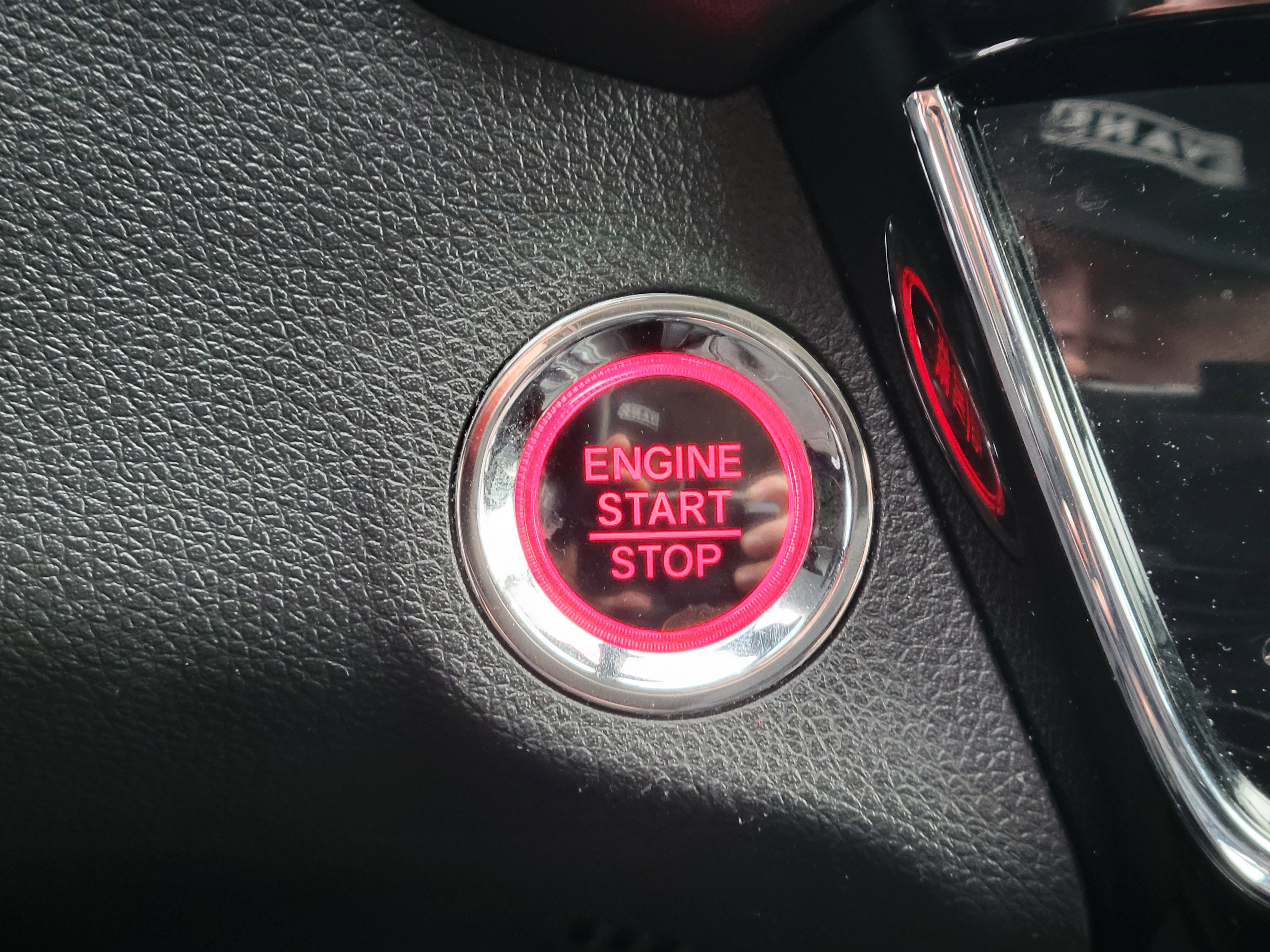 Used 2022 Honda HR-V EX-L image 13