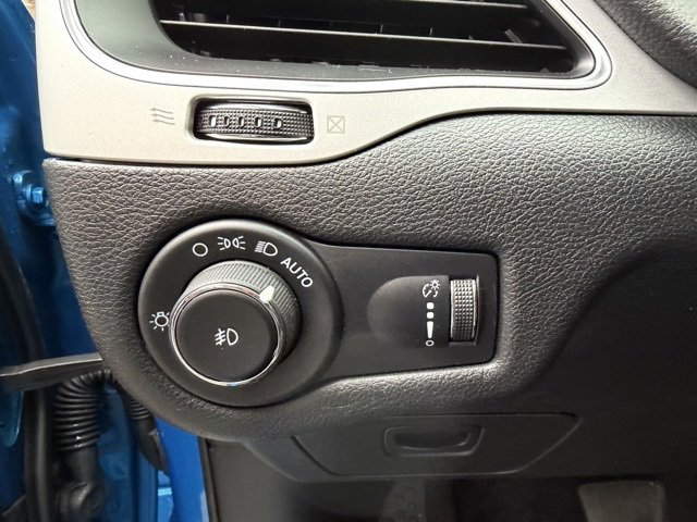 Used 2022 Jeep Cherokee Latitude image 19