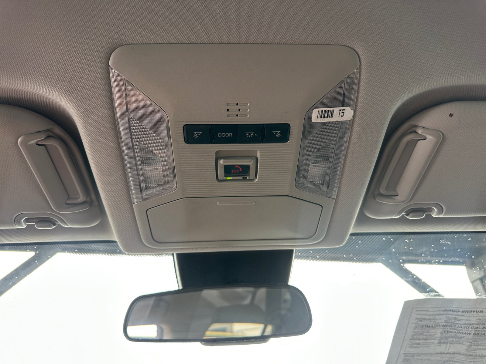 Used 2025 Toyota RAV4 XLE FWD image 25