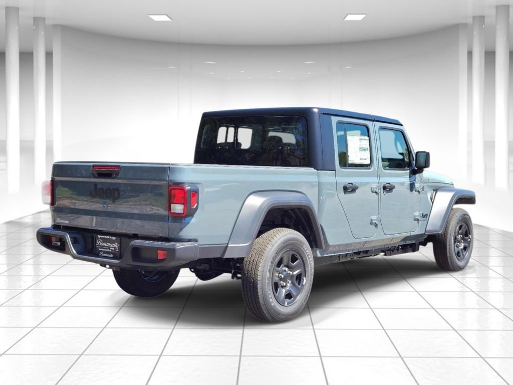 New 2026 Jeep Gladiator Sport AWD/4WD image 3