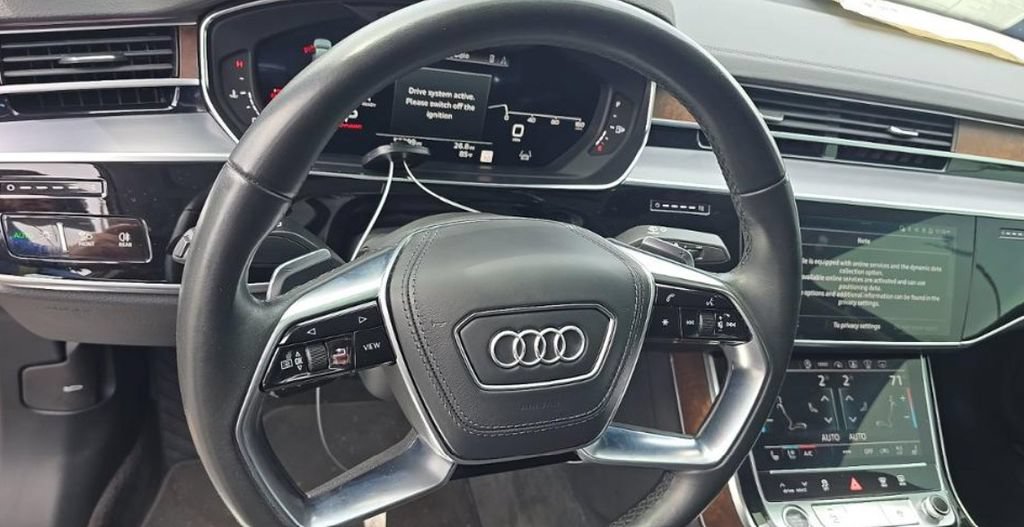 Used 2022 Audi A8 L 3.0T AWD/4WD image 3