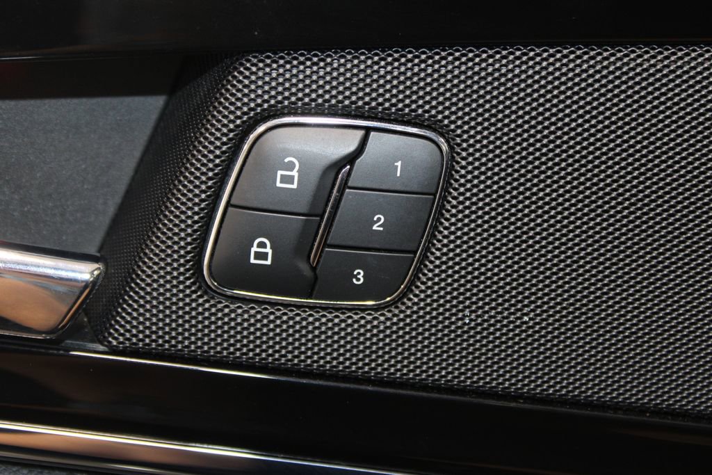 Used 2022 Lincoln Nautilus Reserve w/ Monochromatic Package image 41