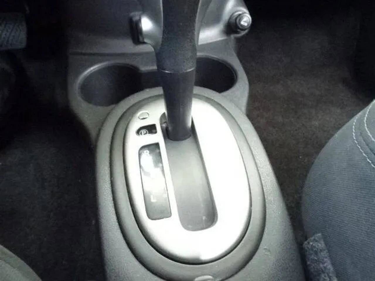 Used 2018 Nissan Versa SV image 43