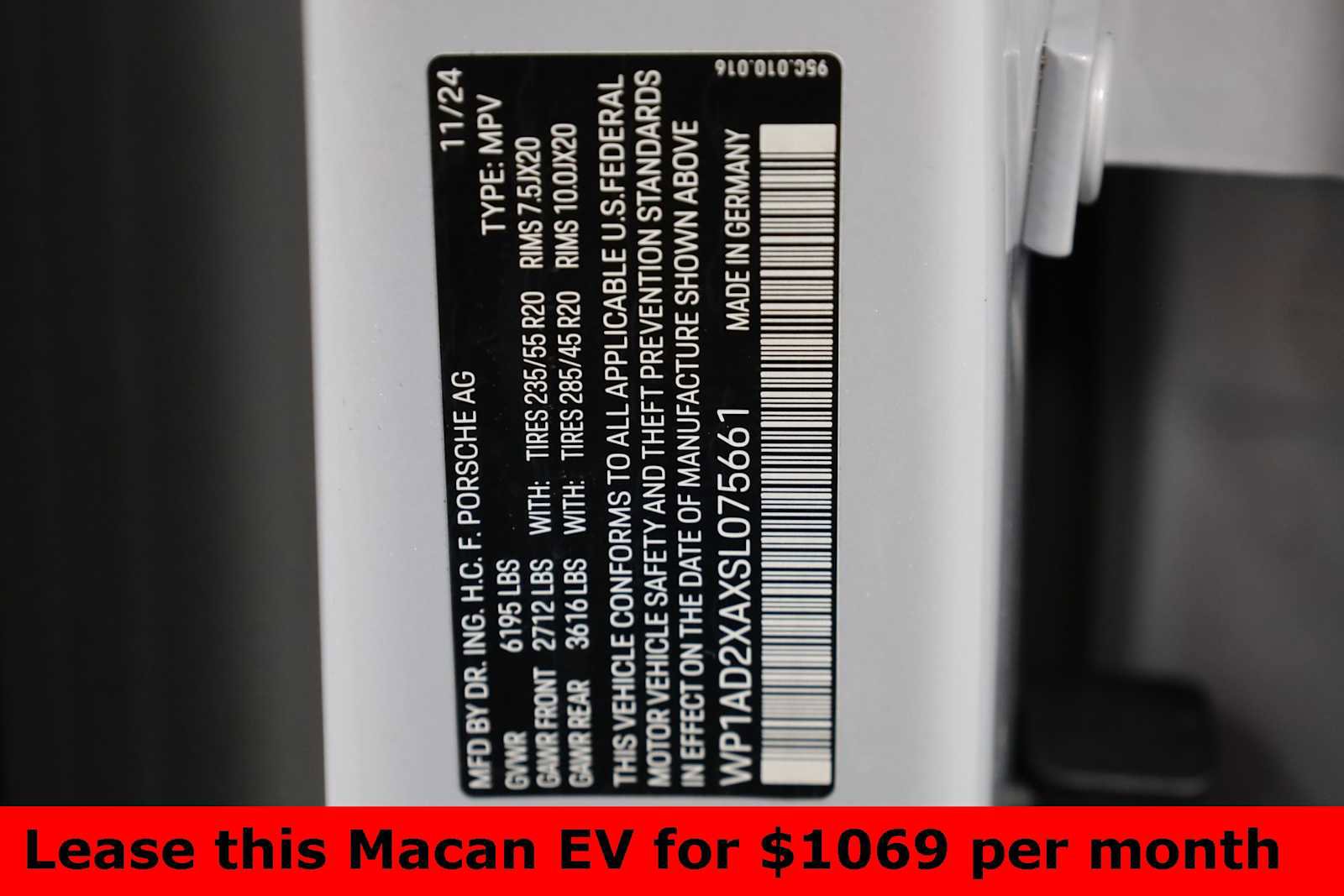 Certified 2025 Porsche Macan Electric image 51