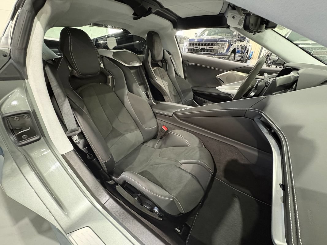 Used 2023 Chevrolet Corvette Stingray Premium Cpe w/ Battery Protection Package RWD image 52