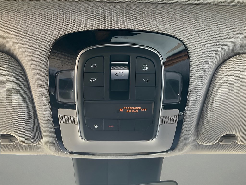 Used 2022 Hyundai Santa Fe Limited image 30